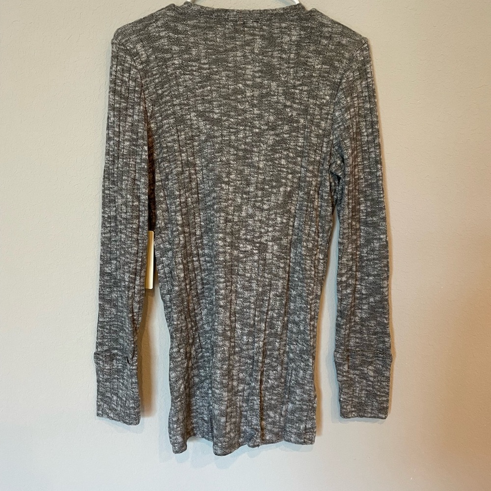 NWT Doe and Rae Heather Gray Ribbed Top - Picture 3 of 7